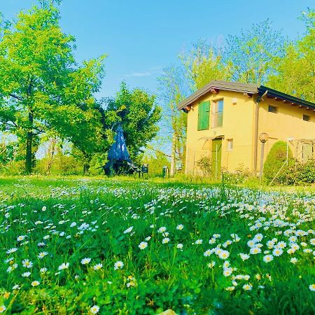 B&B Nido Sui Laghi San Donnino della Nizzola Exterior foto