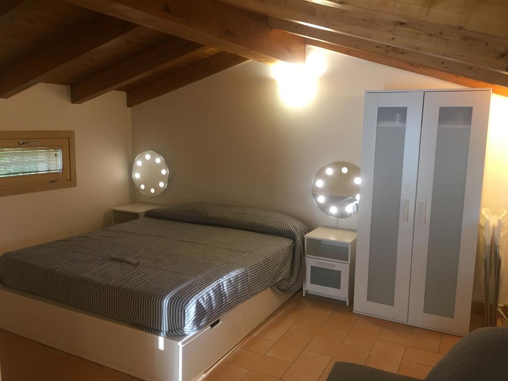 B&B Nido Sui Laghi San Donnino della Nizzola Exterior foto