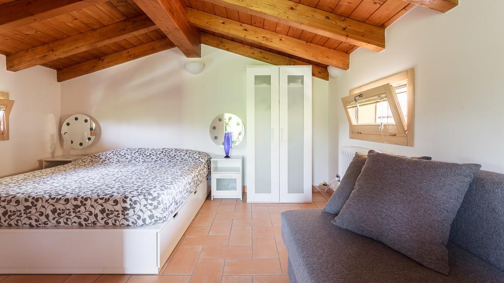 B&B Nido Sui Laghi San Donnino della Nizzola Exterior foto